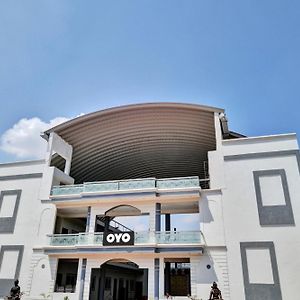 Hotel Oyo Flagship 81054 Siddharth Regency Indore Exterior photo