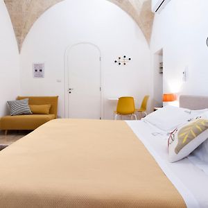Kalinifta - Jacuzzi & Suites Sit Lecce Exterior photo