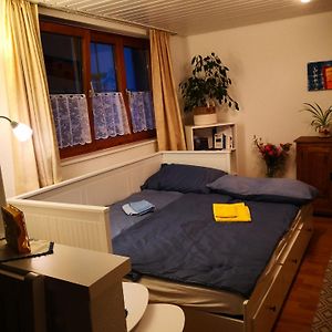 Zimmer Mit Kuche Und Terasse Eschen Exterior photo