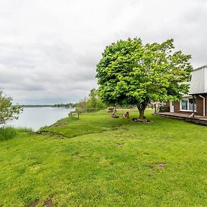Paradise Point - Waterfront City Getaway Dunnville Exterior photo