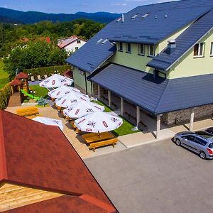 Cubus-Beskidy Bed and Breakfast Bierna Exterior photo