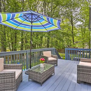Poconos Family Getaway With Fire Pit And 2 Game Rooms Pocono Summit Exterior photo