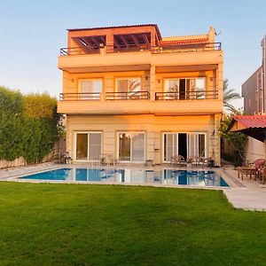 Lovely Villa 5- Bedroom With Overflow Pool With Nice Garden At Green Oasis Resort Alejandría Exterior photo