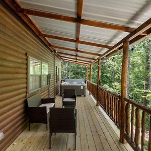 Private Cabin W King Bed And Private Hot Tub Villa Rogers Exterior photo