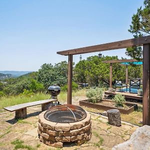 Pipe Creek Escape With Screened-In Porch And Hot Tub! Exterior photo