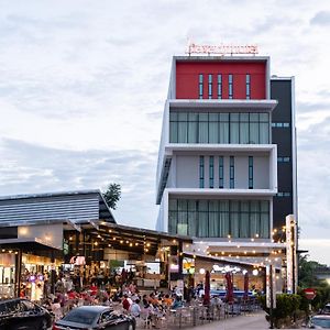 Beverly Hotel Taiping Exterior photo