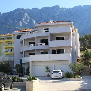 Apartments With A Parking Space Makarska - 3751 Exterior photo