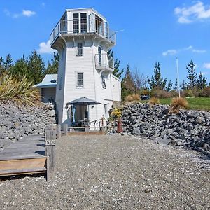 The Lighthouse - Ligar Bay Holiday Home Tarakohe Exterior photo