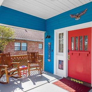 Stockyards-3/4 Mile Away!-Sleeps 8-Americana House Villa Fort Worth Exterior photo