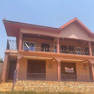 Apartamento Shirley'S Corner Kumasi Exterior photo