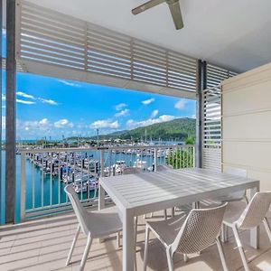 Apartamento Marina Living With Whitsundays Lifestyle Airlie Beach Exterior photo