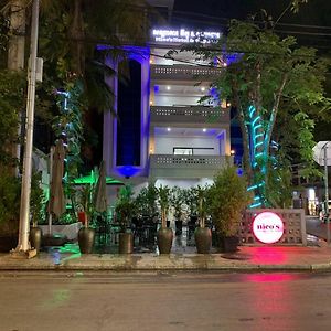 Nico'S Hotel And Skybar Ciudad de Siem Riep Exterior photo
