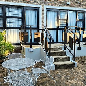 Waterlily Cove Guesthouse Pretoria-Noord Exterior photo