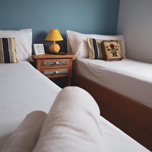 La Casa De Mima Bed and Breakfast Cubelles Room photo