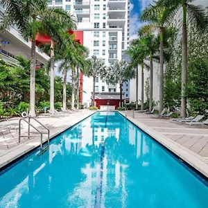Long Term Stays Allowed Dt Miami Rooftop And Lap Pool Exterior photo