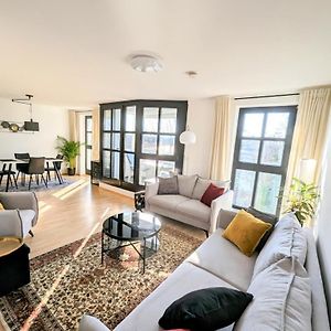 Wohnung Renoviert Und Neu Mobliert Mit 2 Balkonen Múnich Exterior photo