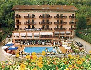 Hotel Ariston Levico Terme Exterior photo