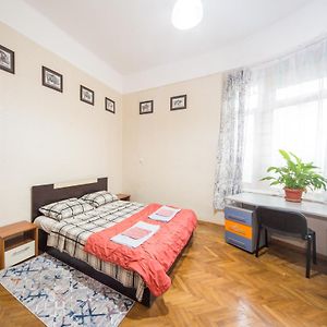 Summer Square - 2 Bedrooms Retro Flat With Great Location, 1St Fl Burgas Exterior photo