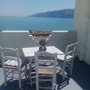 Charming Seafront Studio Skyros Seaside Serenade Exterior photo