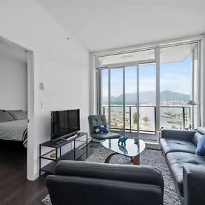 Bright And Modern Suite With Amazing Views! Vancouver Exterior photo