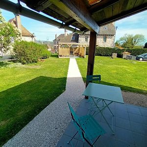 Le Miraillet, Chambre Hote Bed and Breakfast Saint-Illide Exterior photo