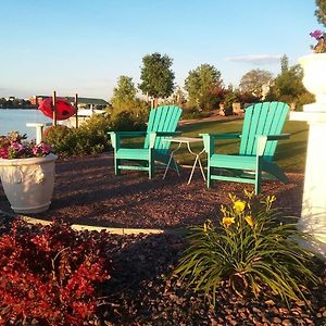 Apartamento Lakeside Hideaway With Views Of The Rockies Arvada Exterior photo