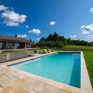 Berkshire Vacation Rentals: Private Oasis: 16 Acres Pool Chatham Exterior photo