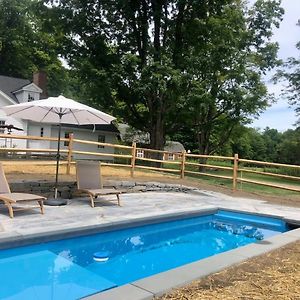 Berkshire Vacation Rentals: Private Estate Heated Yearround Outdoor Pool North Egremont Exterior photo