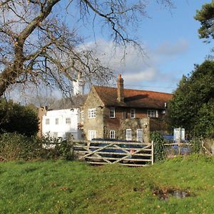 Chequers Hotel Pulborough Exterior photo