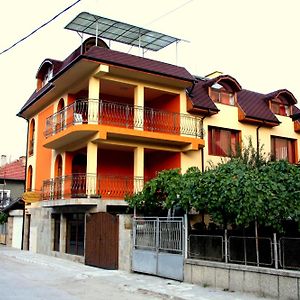 Guest House Stelia Velingrado Exterior photo