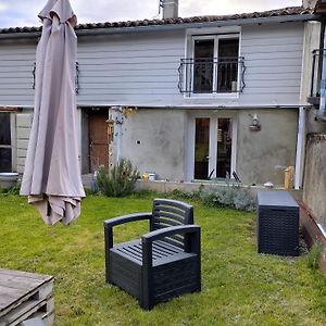 Apartamento Le Petit Nid Montgaillard  Exterior photo