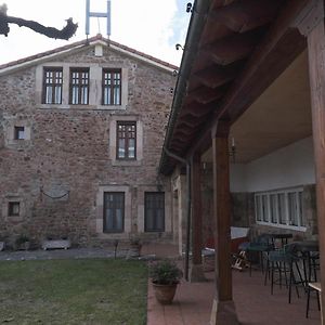 Hotel Posada La Estela De Barros Corrales De Buelna Exterior photo