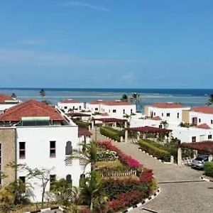 Sultan Palace Beach Home- Ahsan Mombasa Exterior photo
