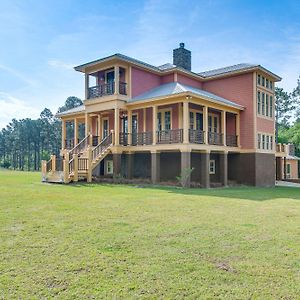 Secluded Home With Deck - Near Downtown Fitzgerald! Exterior photo