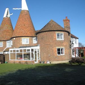Manor Farm Oast Bed and Breakfast Winchelsea Exterior photo