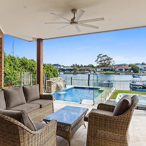 Luxury Waterfront - Pool - Spa - Private Jetty - Pool Table Daleys Point Exterior photo