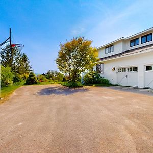 Vermont Panoramic Lake View Villa Shelburne Exterior photo