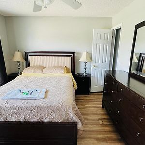 2 Private Rooms In A Quiet Neighborhood Can Book Up To 4 People Orlando Exterior photo