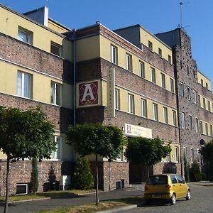 Hotel Arkadia Legnica Exterior photo
