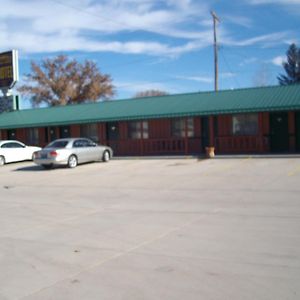 Western Motel Ranchester Exterior photo