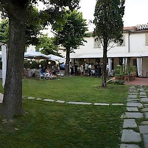 Hotel La Bussola Da Gino Quarrata Exterior photo