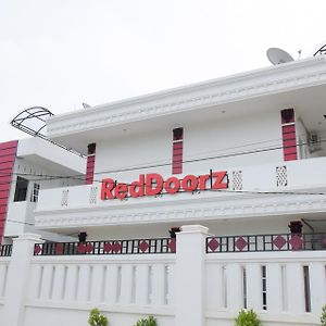 Hotel Reddoorz Near Uin Sumatera Utara Medan Exterior photo