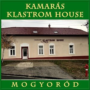 Kamarás Klastrom House Bed and Breakfast Mogyoród Exterior photo