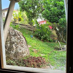 Apartamento Studio Belo Horizonte, Grande Terrasse Avec Vue Sur Les Pitons Le Robert Exterior photo