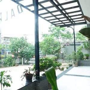 Minh Chi Hotel Dalat Exterior photo