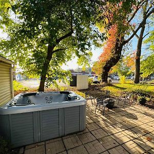 Charming Plx Cottage-Lake View Akron Exterior photo