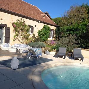 Les Taloches Bed and Breakfast Tourtoirac Exterior photo