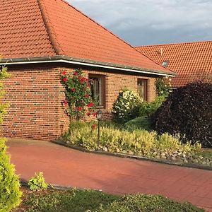 Liebevoll Eingerichtetes Ebenerdiges Haus Mit Charme Und Seele Und Wunderschonem Garten Hage Exterior photo