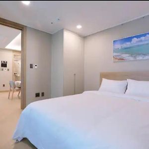 Mansion216, Haeundae Beach 31Th Floor View With Rooftop Infinity Pool & Flexible Check-In Check-Out & Luggage Storage Service Ciudad Metropolitana de Ciudad Metropolitana de Busan Exterior photo