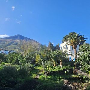 Apartamento La Casa Di Nonna Ida Estrómboli Exterior photo